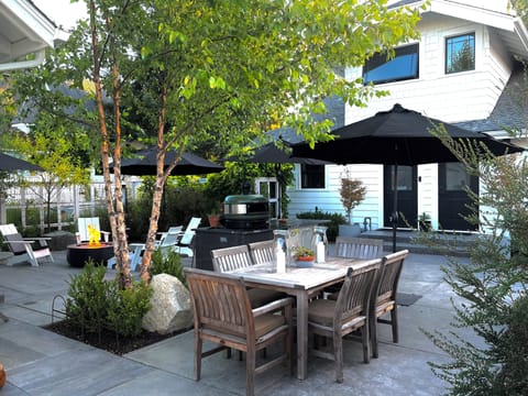 Outside courtyard landscaping; ask hosts about having a small/intimate event 