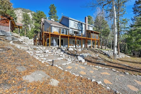 Nathrop Vacation Rental | 5BR | 3.5BA | 4,200 Sq Ft | Step Required