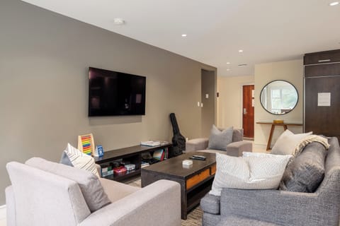 Living room. 
