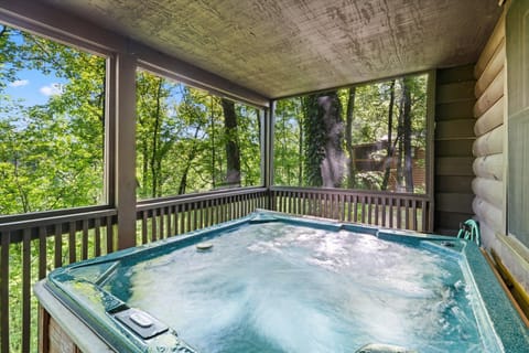 Indoor spa tub