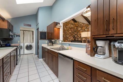 Indoors, Flooring, Room, Floor, Washer