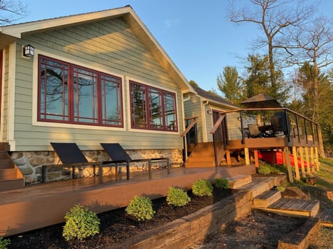 Exterior - Lakeside lounge deck