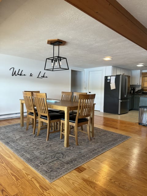 Large dining area (extra chairs available)