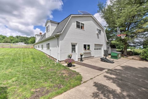 Middlefield Vacation Rental | 1BR | 1BA | 2,000 Sq Ft | Stairs Required