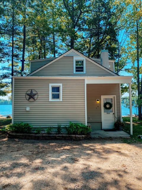 Whitetail Cottage includes parking out front.