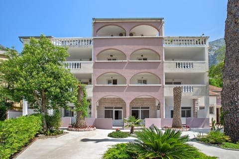 Villa Popovic Apartments