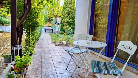 Outdoors coffee table and chairs