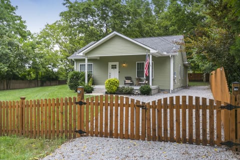 Newly constructed, upscale craftsman.  Fully fenced and gated yard.