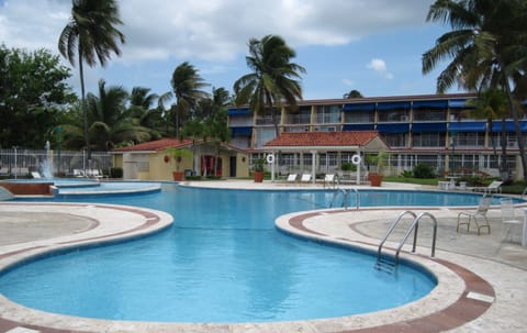 The Villas pool facilities include a children's pool as well.