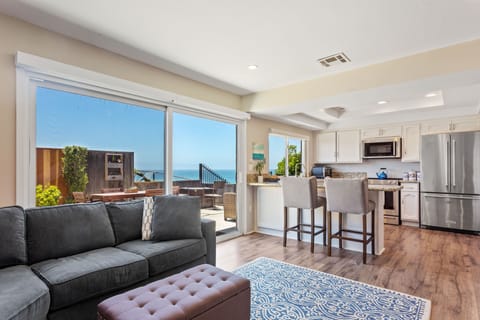 Oceanview family room and kitchen