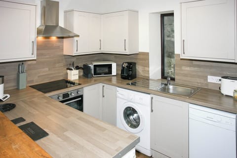 Kitchen with clothes washer & dishwasher