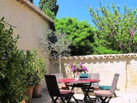 Left side of terrace - Maison Theodorit