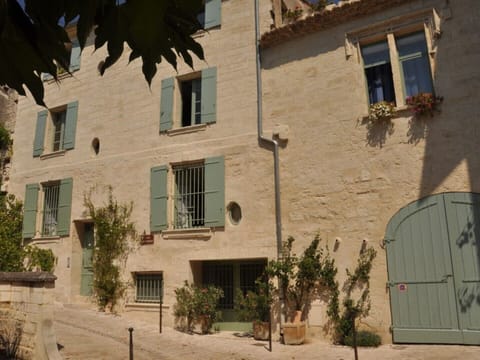 Facade 1st + 2nd floor - Maison Theodorit.  Ground floor access Petit Theodorit