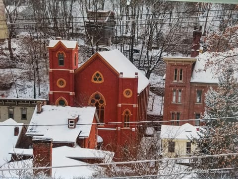 Jim Thorpe Museum just 10 steps away 