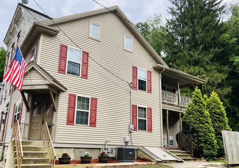 Corner house- whole house rental