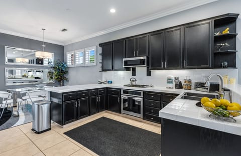 Kitchen with lots of room