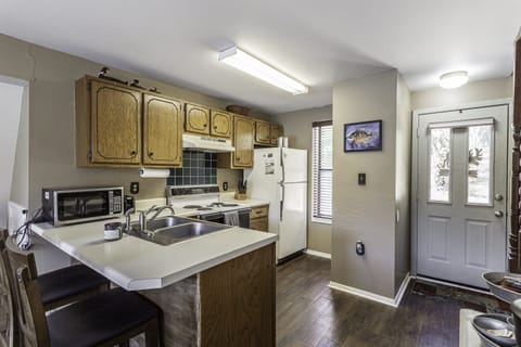 Additional seating for available at the bar.