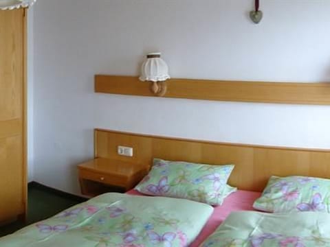 Double room with shower, WC - Reith-Gut Farm Stay in Salzburgerland