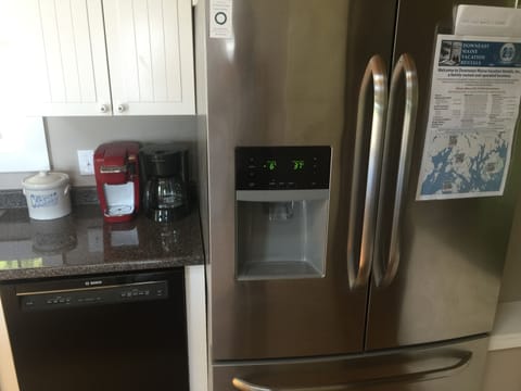 Kuerig coffee maker.