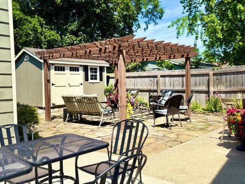 fantastic backyard area 