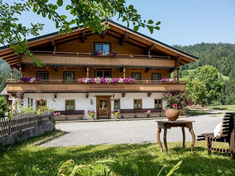 Apartment "Mountain View" - Farm Sojerhof Farm Stay in Salzburgerland