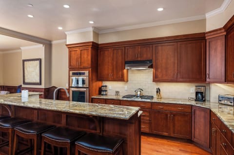 Very spacious kitchen