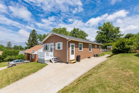 3 bedroom ERIE-sistable home!
