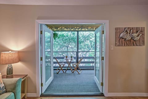 Private Screened-In Porch