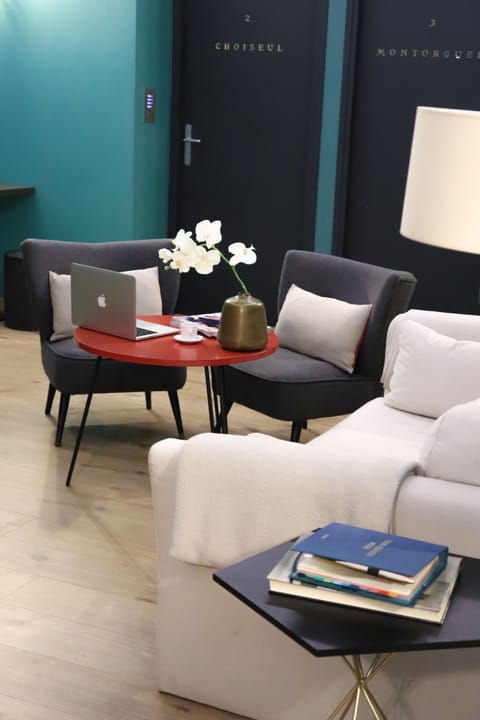 Outstanding Parisian apartment in heart of Paris - 14 guests - 7 bedrooms Apartment in Paris