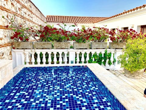 Private Rooftop Terrace with Splash Pool