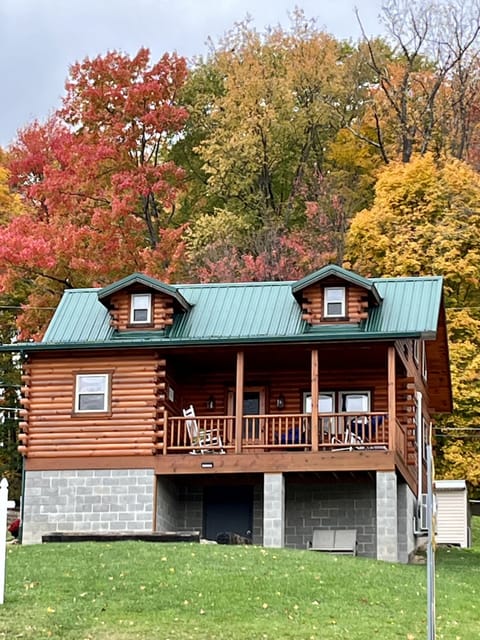 JAN SALE!
Cozy Cabin at Guilford Lake!