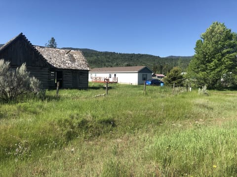 Swan Valley Hideaway
