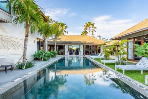 Hotel swimming pool