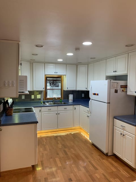 Kitchen fully equipped with everything you need 