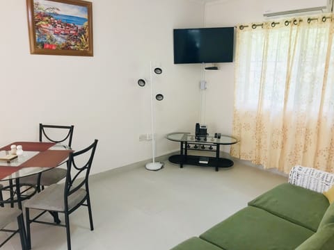 Living/Dining Area