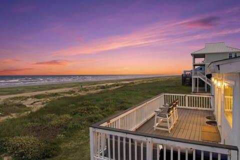 Galveston Vacation Rental | 3BR | 2BA | 1,056 Sq Ft | Stairs to Enter