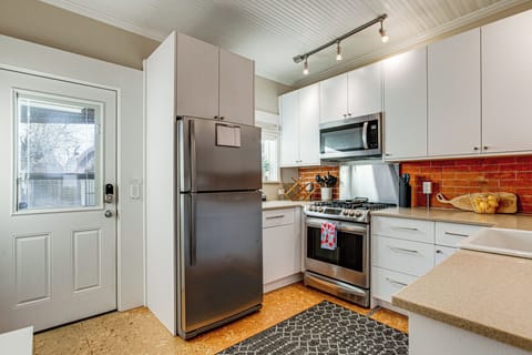 Kitchen | Dishwasher