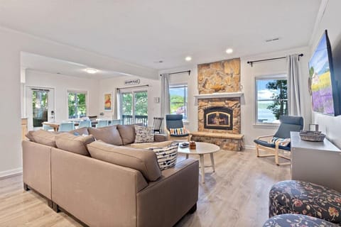 Stover Vacation Rental | 6BR | 4.5BA | 4,000 Sq Ft | Stairs Required