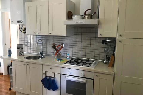 Marina di Grosseto - Lavanda Apartment - The kitchenette in the living room is equipped with everything you need