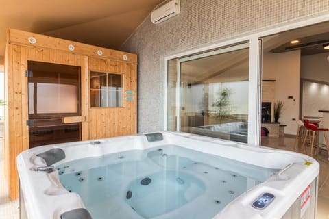 Indoor spa tub