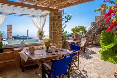 Courtyard with Jacuzzi