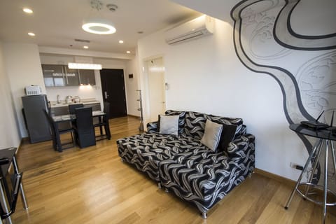 1-Bedroom Deluxe in Makati @ Milano 2807