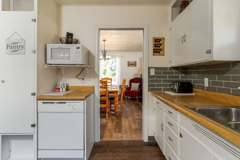 Dishwasher and Microwave for easy living!