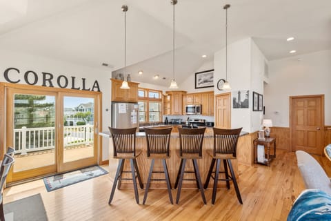 VOH125: Rest-A-Shore | Top Level Kitchen