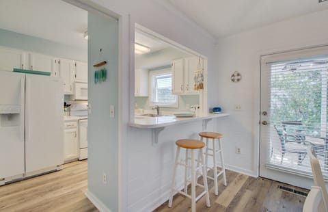 Extra Seating, Kitchen