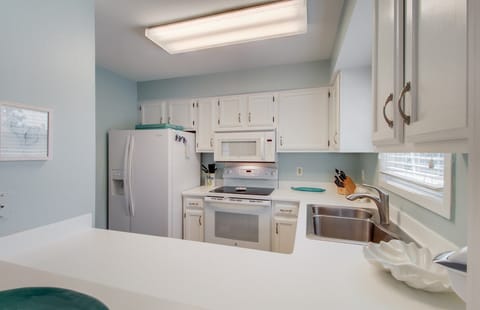 Kitchen 72 Pelican Bay