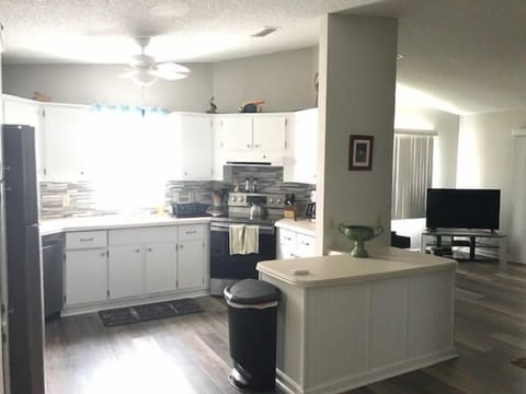 fully equipped kitchen