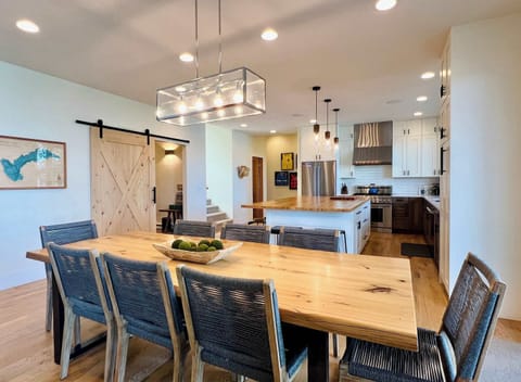 Dining area between living area and kitchen