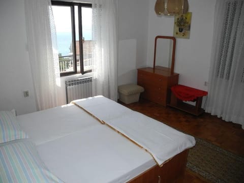 Sleeping room 1