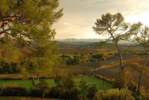 TUSCANY FOREVER  3 BEDROOMS, 2 BATHROOMS ,SWIMMING POOLS TERRACE TENNIS .TUSCANY FOREVER Boutique holiday rental